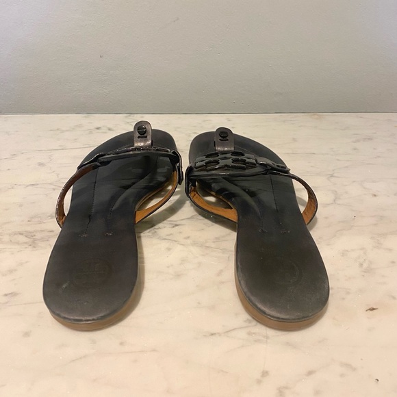 Tory Burch Miller Metal Logo Sandals Size 5.5 GUC - Picture 4 of 7
